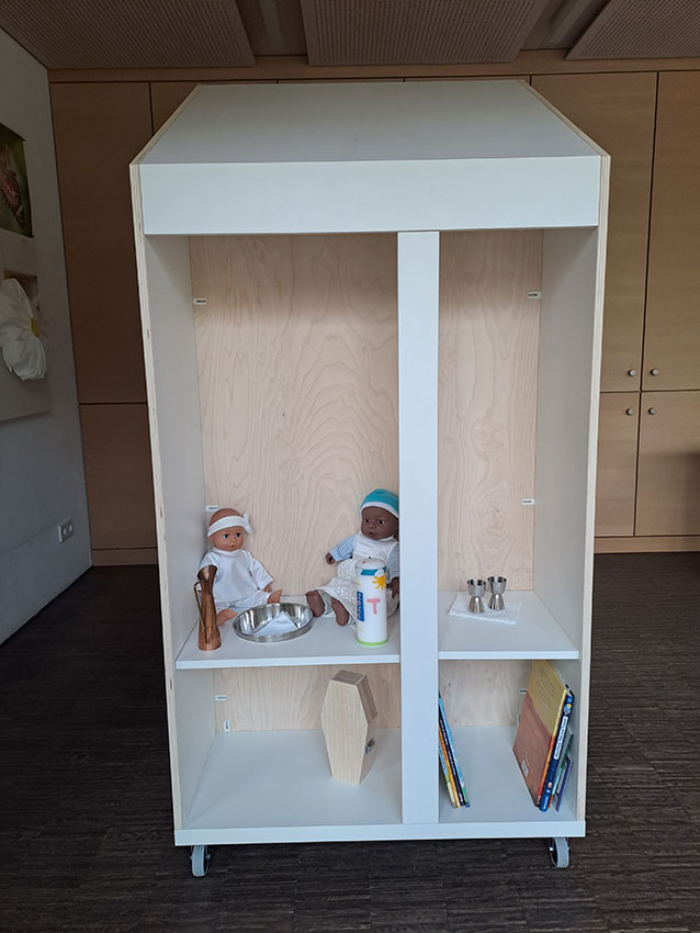 Seite der Spielkirche